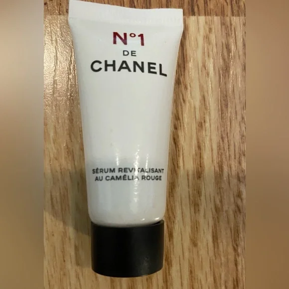 CHANEL Mini Skincare Set in White, Black & Gold NWOT - Picture 2 of 10